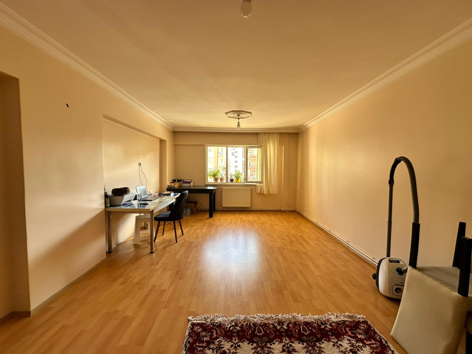 BUHARA CADDESİ ÜZERİNDE GENİŞ VE AYDINLIK SATILIK 3+1 fotoğraf 6