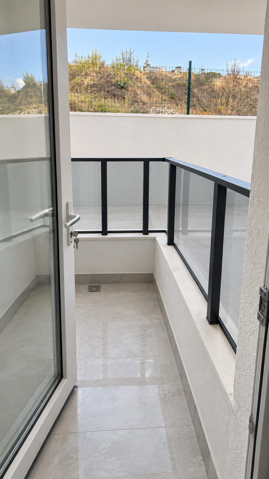 YENİKENT'DE YENİ BİNADA MODERN MUTFAKLI BALKONLU FIRSAT DAİRE fotoğraf 20