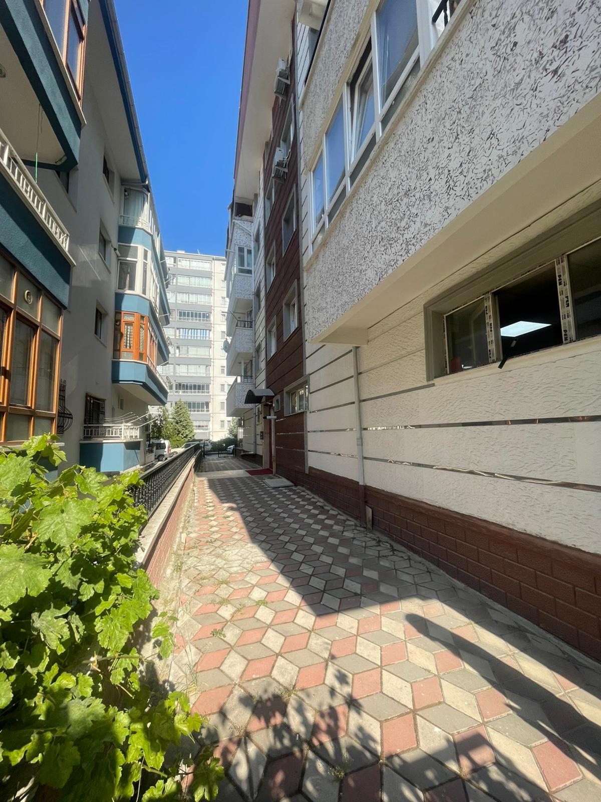 Etimesgut Elvankent' de Merkezde, Önü Açık ve Ferah 4+1 dublexFavorilerime EkleYazdırFacebook ile paylaş X ile paylaş E-posta ile gönder fotoğraf 3