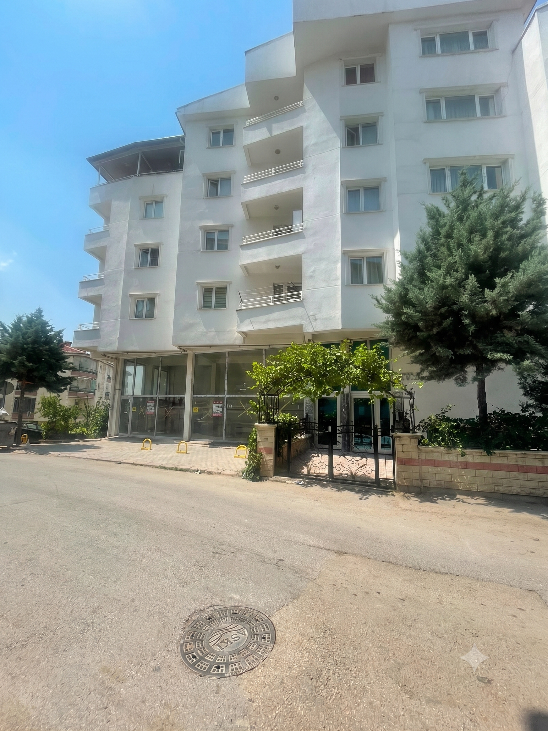 Etimesgut Topçu'da Ana Caddeye Yakın 65 m² Satılık Dükkan